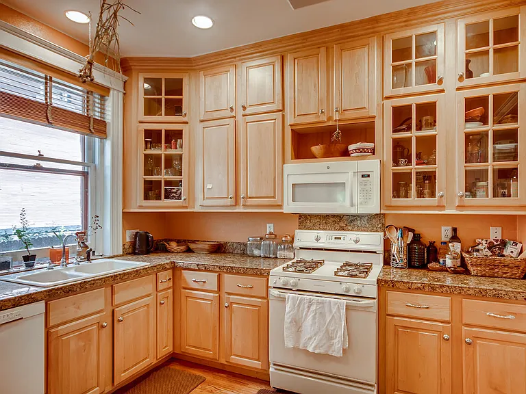 1035 N Marion St #1 — Photo 9
