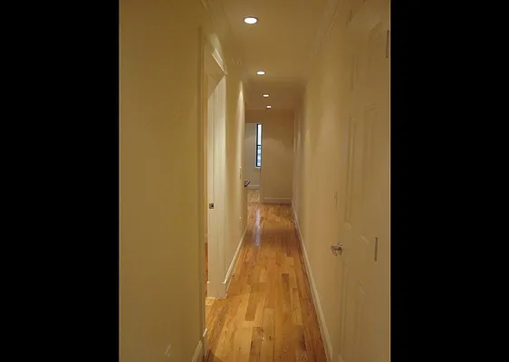 Rented by KVNY Soho | media 23