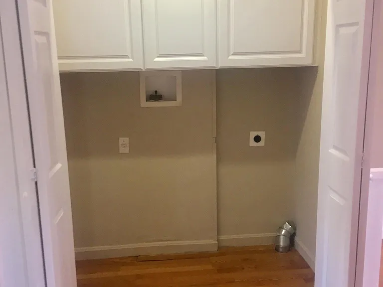 In-unit laundry hookups