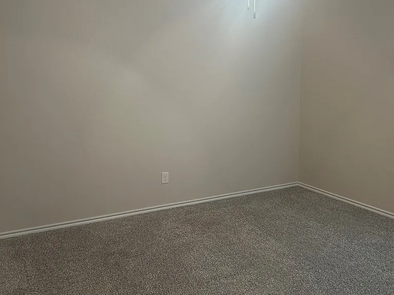 1023 E 90th Ct — Photo 8