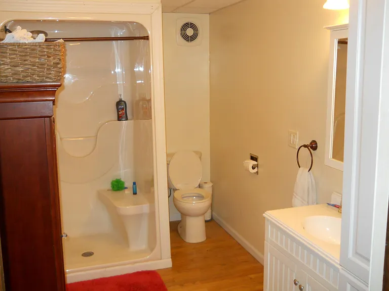 411 Goslin Rd — Photo 9
