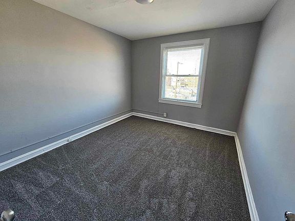 3rd image of 3540 Juneway