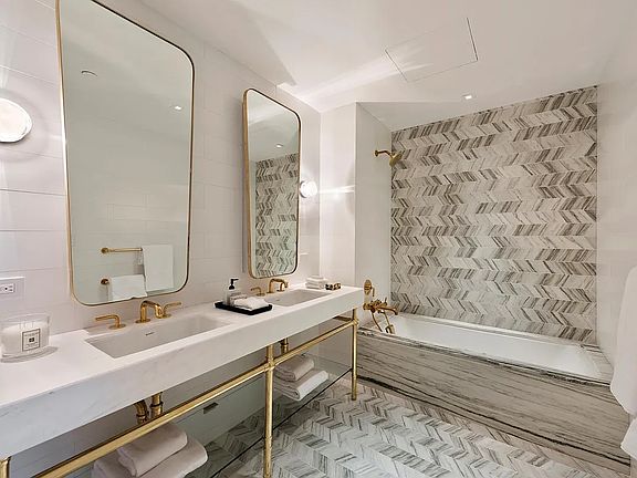 4th image of 50 Clinton St #2E