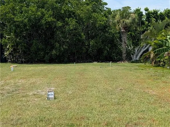777 Walkerbilt RD, NAPLES, FL 34110