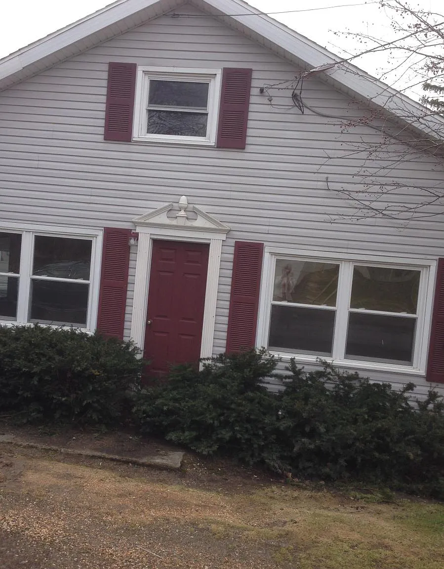 418 Walnut Street — Photo 1
