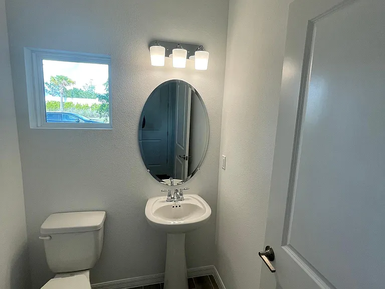 15249 Shady Palms Ln — Photo 34