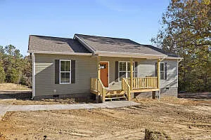 249 Luffman Rd — Photo 2
