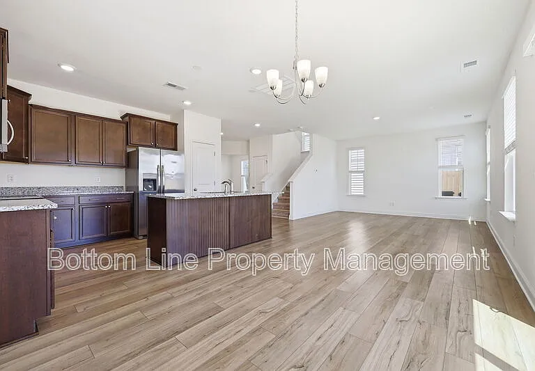 24 Blackthorn Ln — Photo 47
