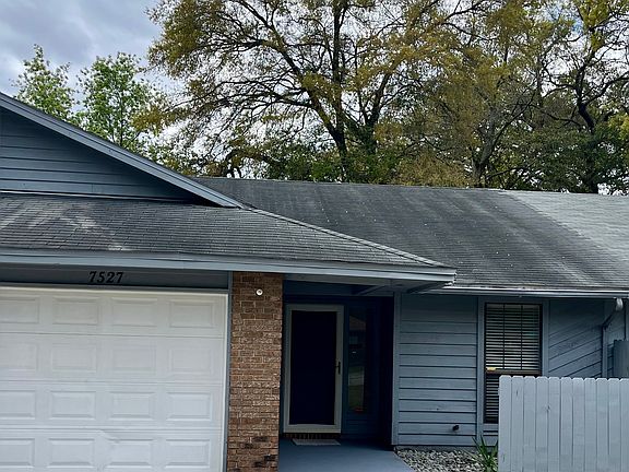 4th image of 7527 Colony Cove Ln