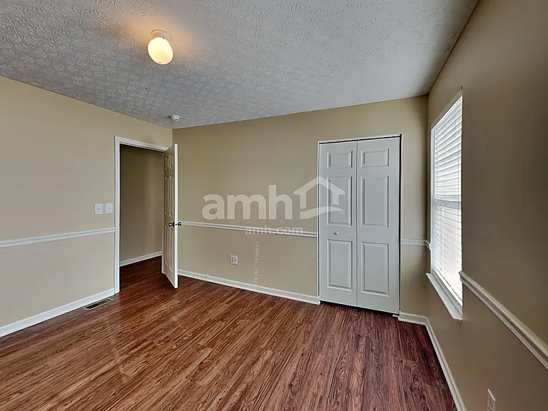 103 Spring Brook Ct — Photo 16