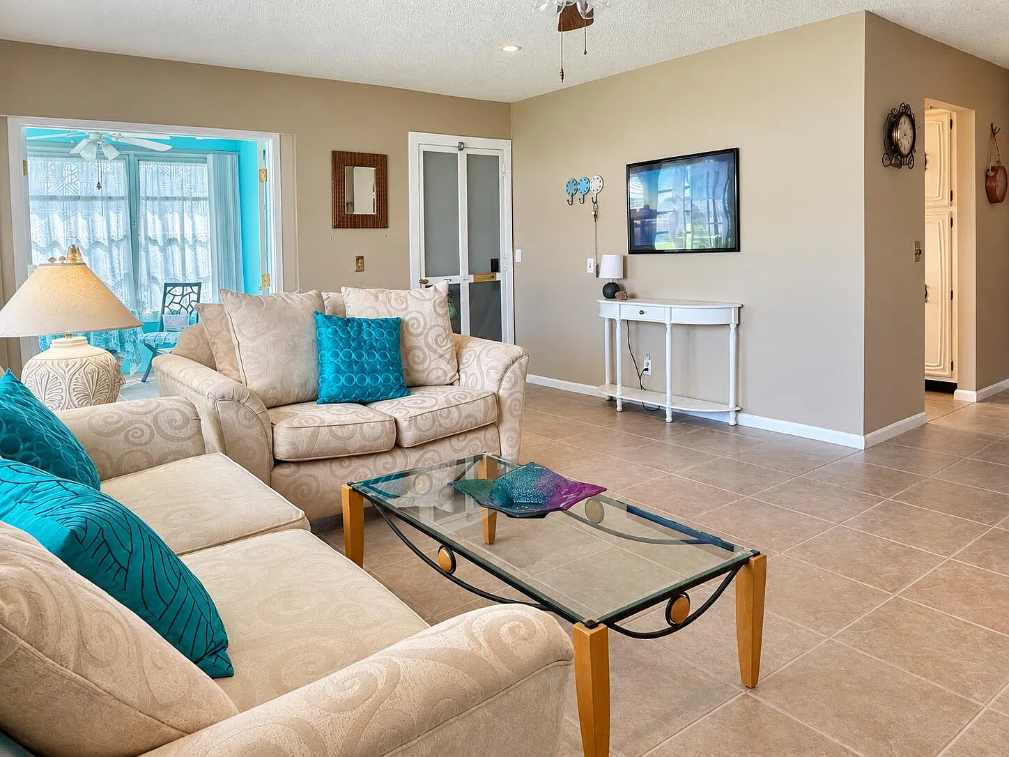 2 bed, 2.0 bath, 1175 sqft, $2,300 — Photo 3