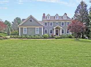 28 Colonial Dr, Basking Ridge, NJ 07920