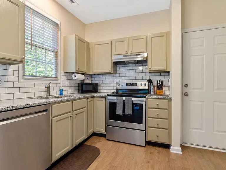 110 Mint Hill Dr — Photo 12
