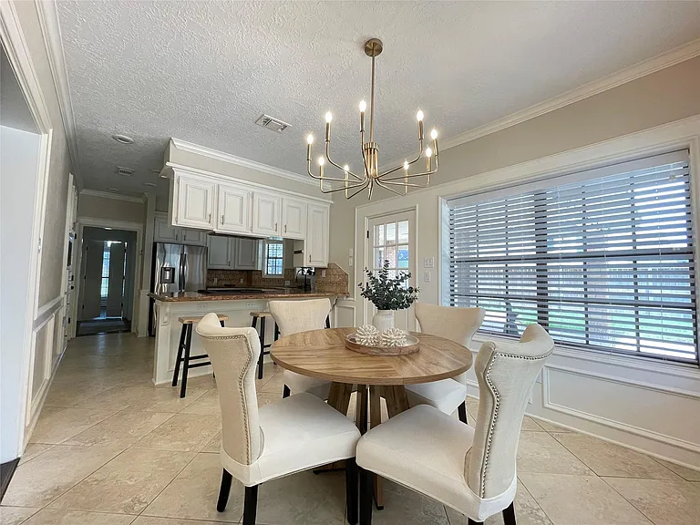 1715 Country Squire Dr — Photo 20