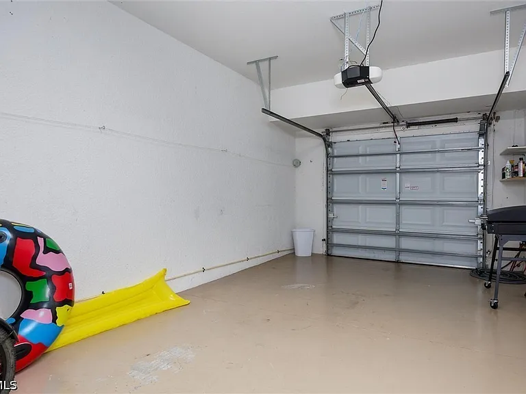 3240 Cottonwood Bnd #201 — Photo 25