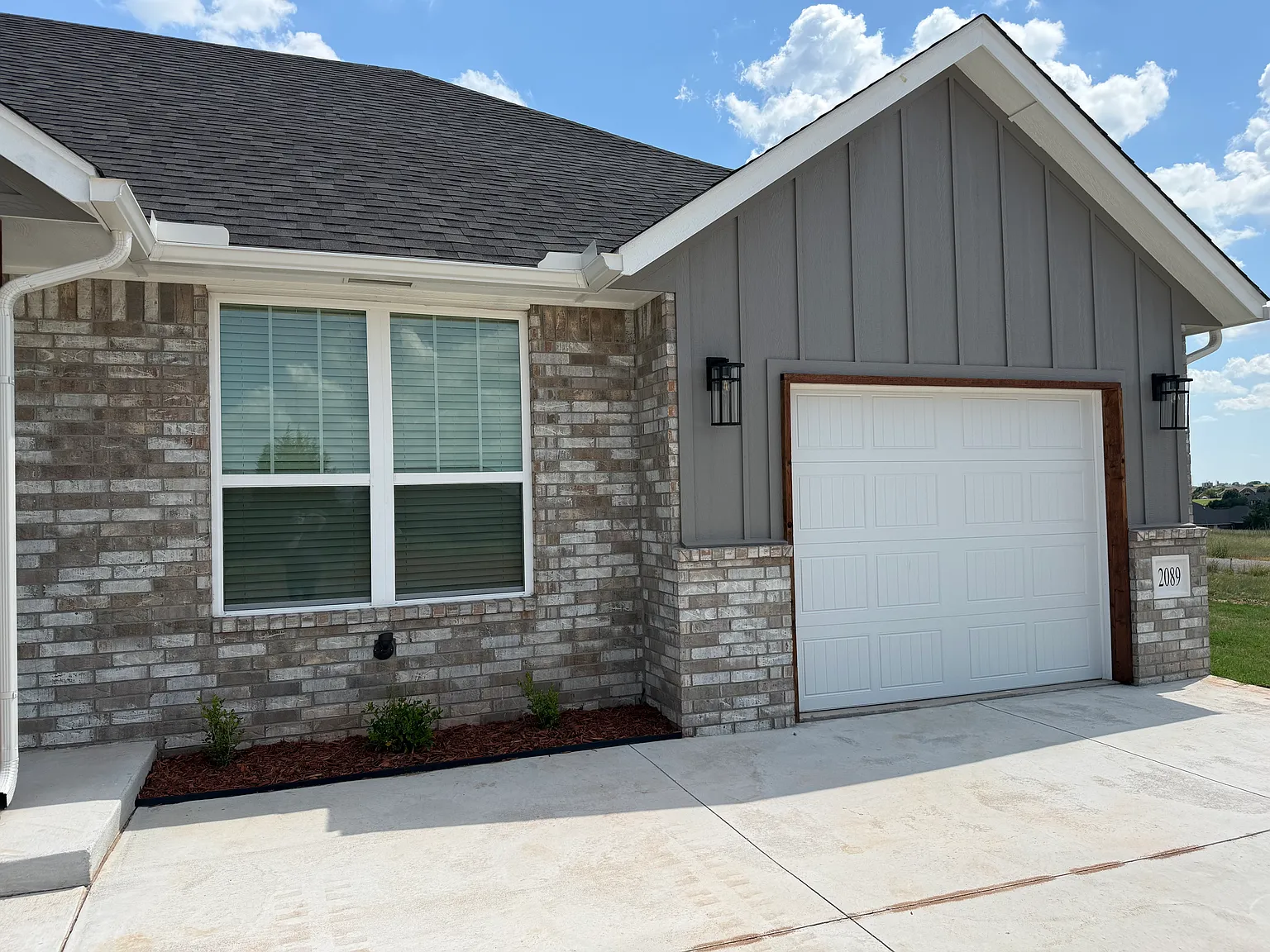 2 bed, 1163 sqft, $1,350 — Photo 4