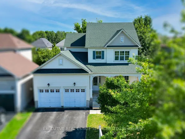 39 Hurst St, Halton Hills, ON L7J 2Z8