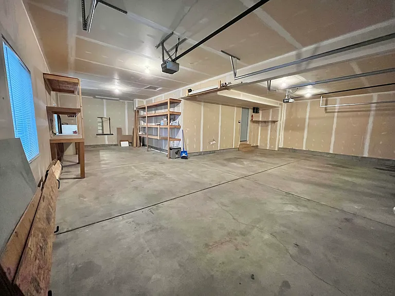 2410 E View Dr — Photo 38