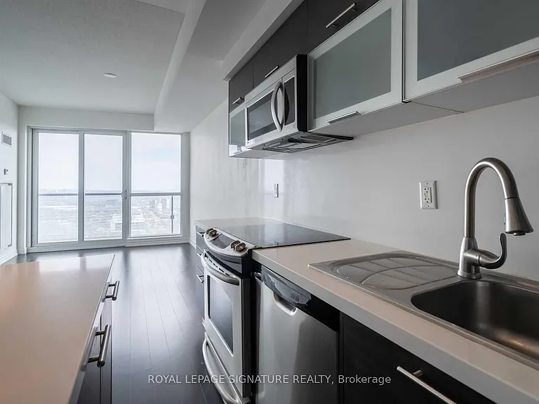 386 Yonge St #5103 — Photo 26