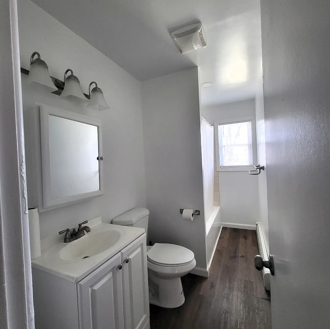 2 bed, 1.5 bath, 760 sqft, $2,300 — Photo 4