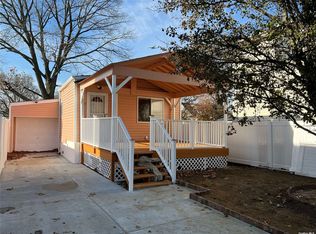 288 Randall Ave, Elmont, NY 11003