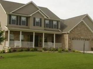 1401 N Woodberry Dr, Mahomet, IL