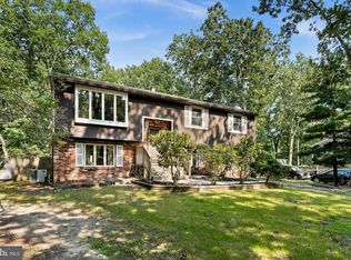 24 Woodside Dr, Tabernacle, NJ 08088