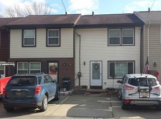 204 Stark Ave UNIT B, Imperial, PA 15126