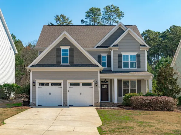 229 Logans Manor Dr, Holly Springs, NC 27540