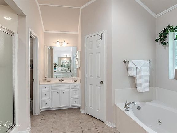 5th image of 4004 Wilderness Ln