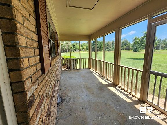 3rd image of 640 Horseshoe Rd