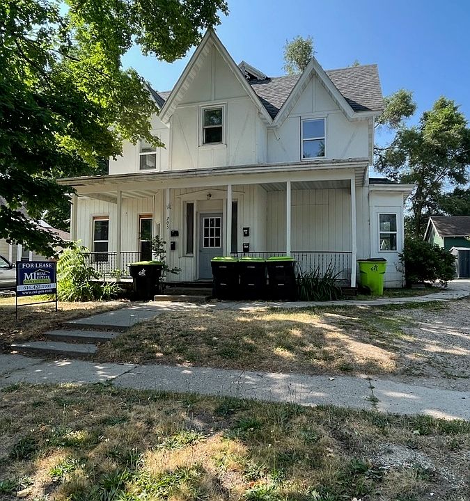 1st image of 305 E Grove St #4