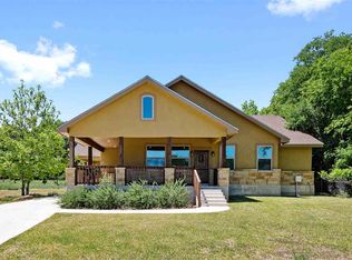 3921 Coyote Trl, Kingsland, TX 78639
