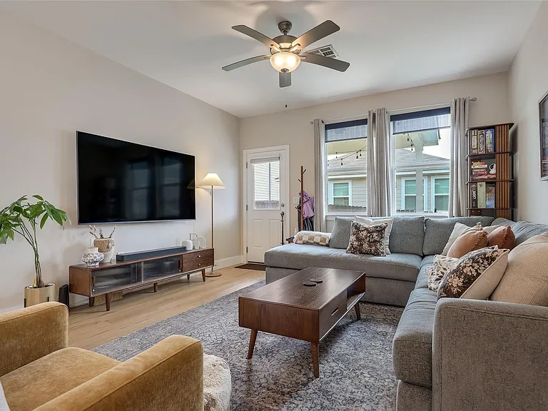 5403 Dimesky Ln — Photo 7