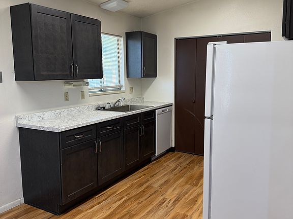 3rd image of 2880 Music Ave