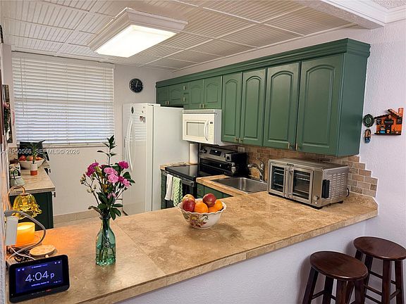4th image of 7080 Environ Blvd APT 226
