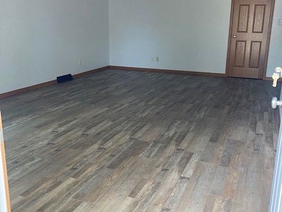 3rd image of 904 N 13th St #13588270