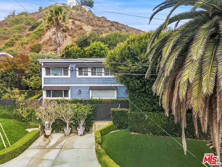 3966 Las Flores Canyon Rd — Photo 3