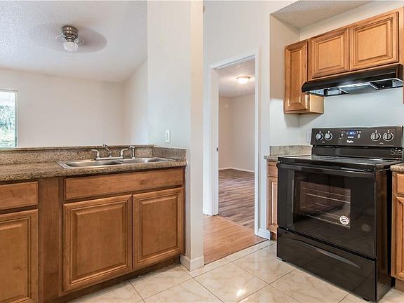 2nd image of 2588 Fair Oaks Dr