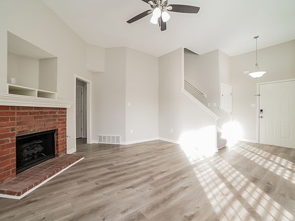 4th image of 9167 Kaitlyn Dr