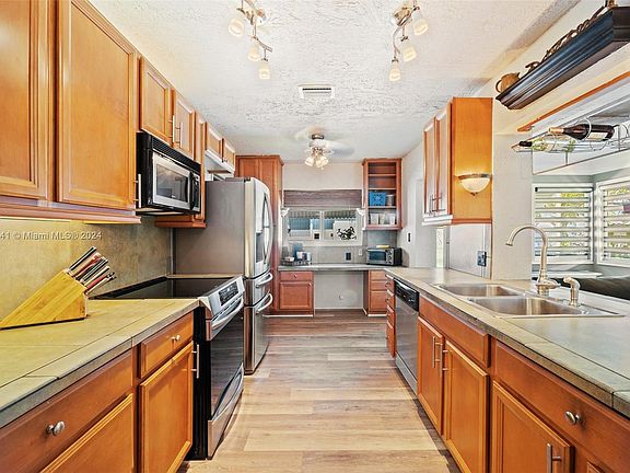 5th image of 8103 NW 59th Ct