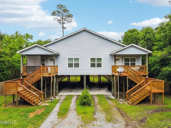 6086 E Benton St, Bay Saint Louis, MS 39520