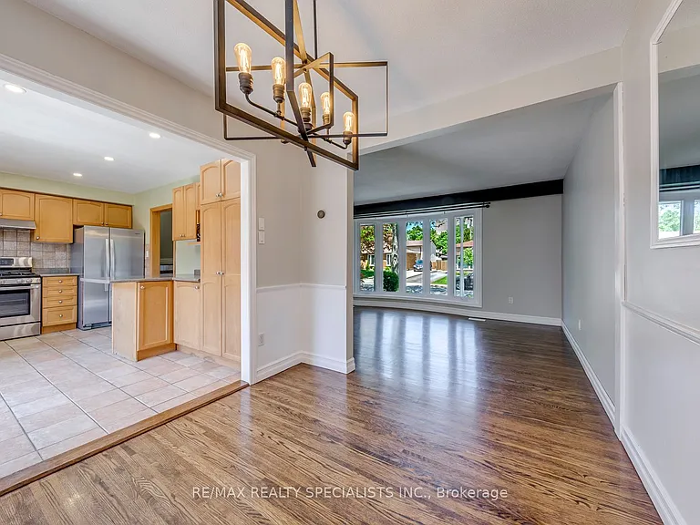 5 Country Club Dr — Photo 15