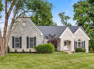537 Claymont Place Dr, Ballwin, MO 63011