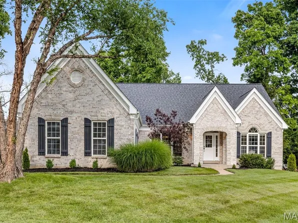 537 Claymont Place Dr, Ballwin, MO 63011