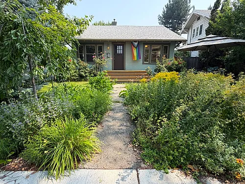 1424 W Franklin St Photo 1