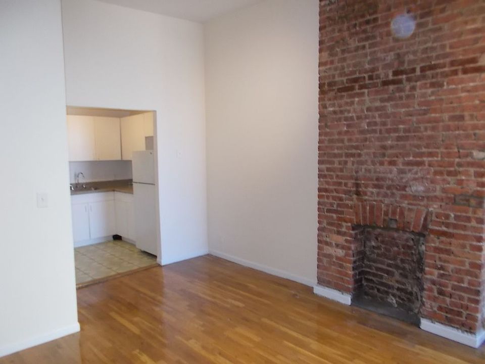 1st image of 687 Lincoln Pl #3RR