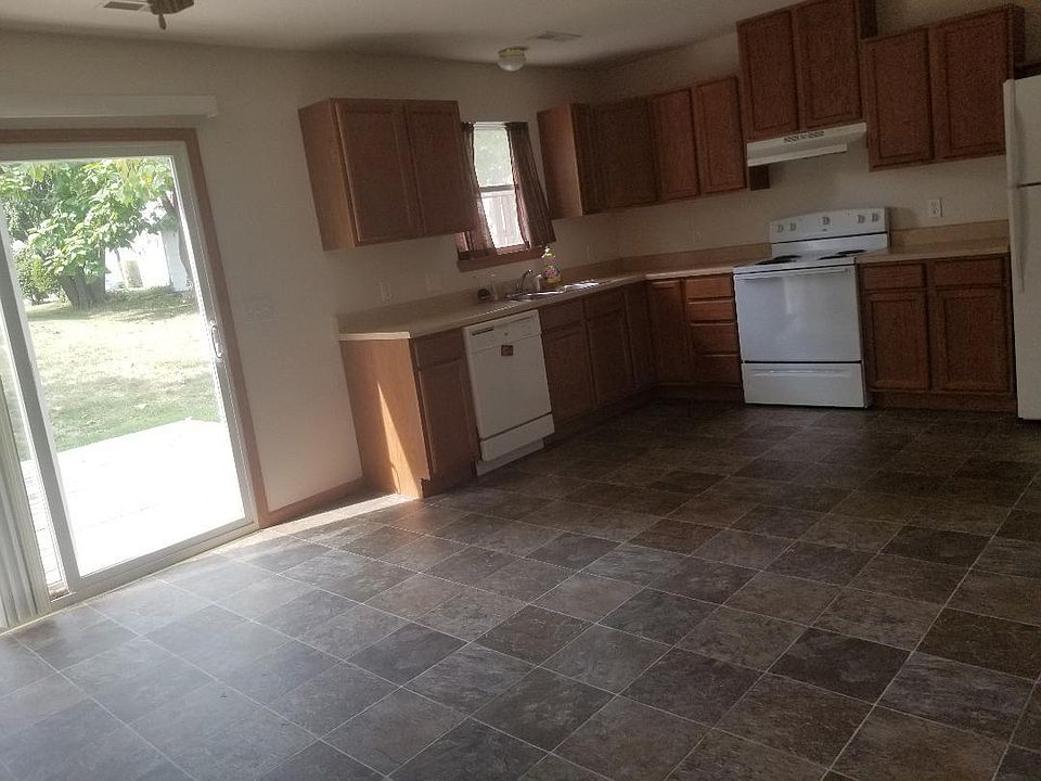 1st image of 714 S Fourth St
