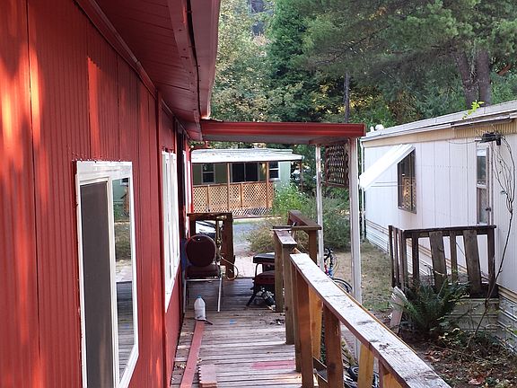 Front side facing driveway