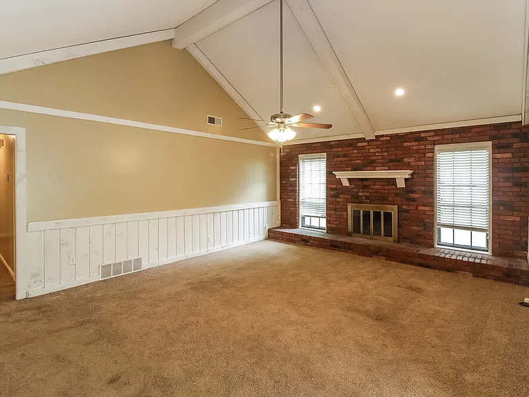 6708 Henredon Dr — Photo 6
